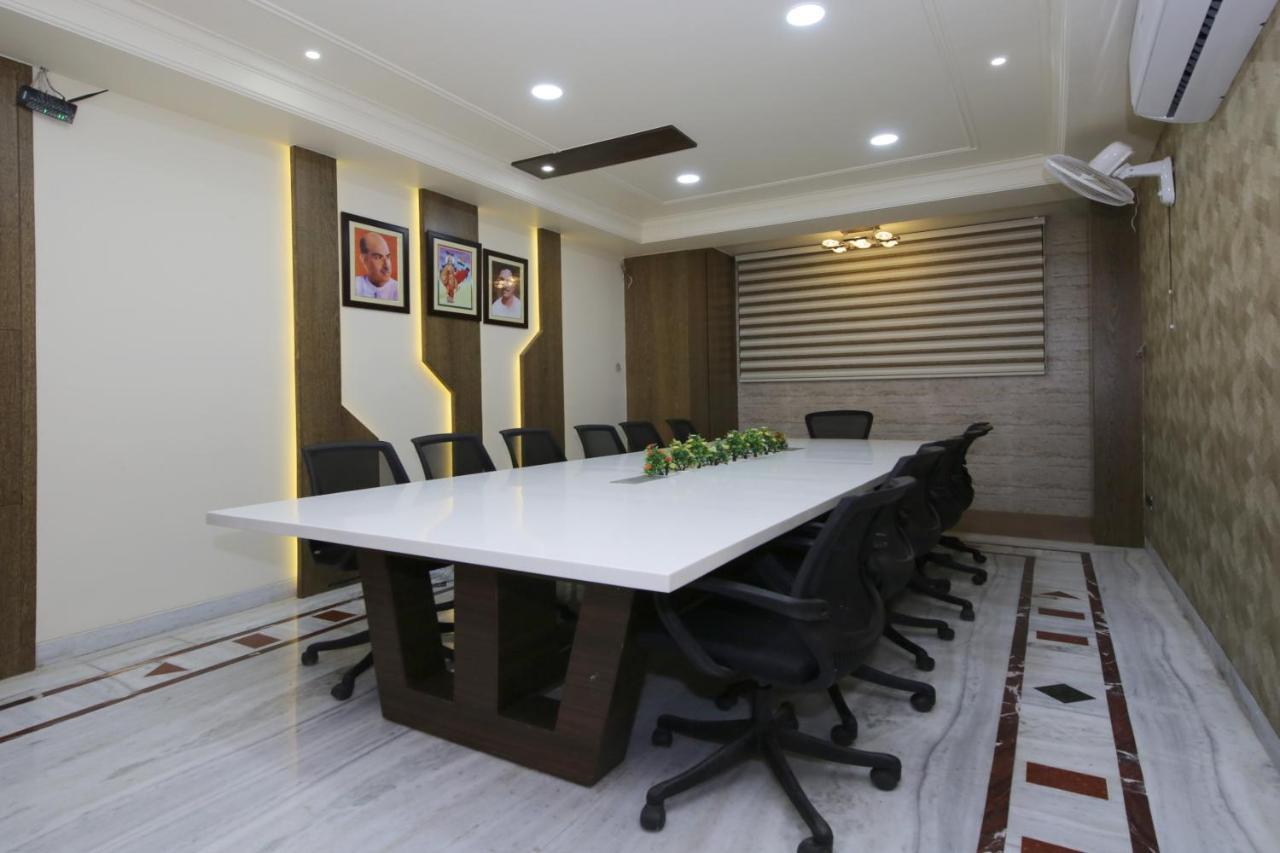 Capital O 36691 Hotel Aashirwad Inn Jabalpur Exterior photo