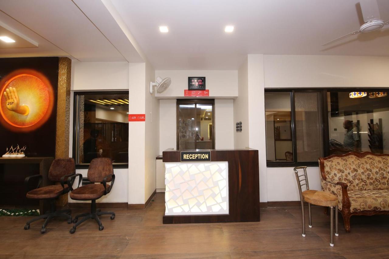 Capital O 36691 Hotel Aashirwad Inn Jabalpur Exterior photo